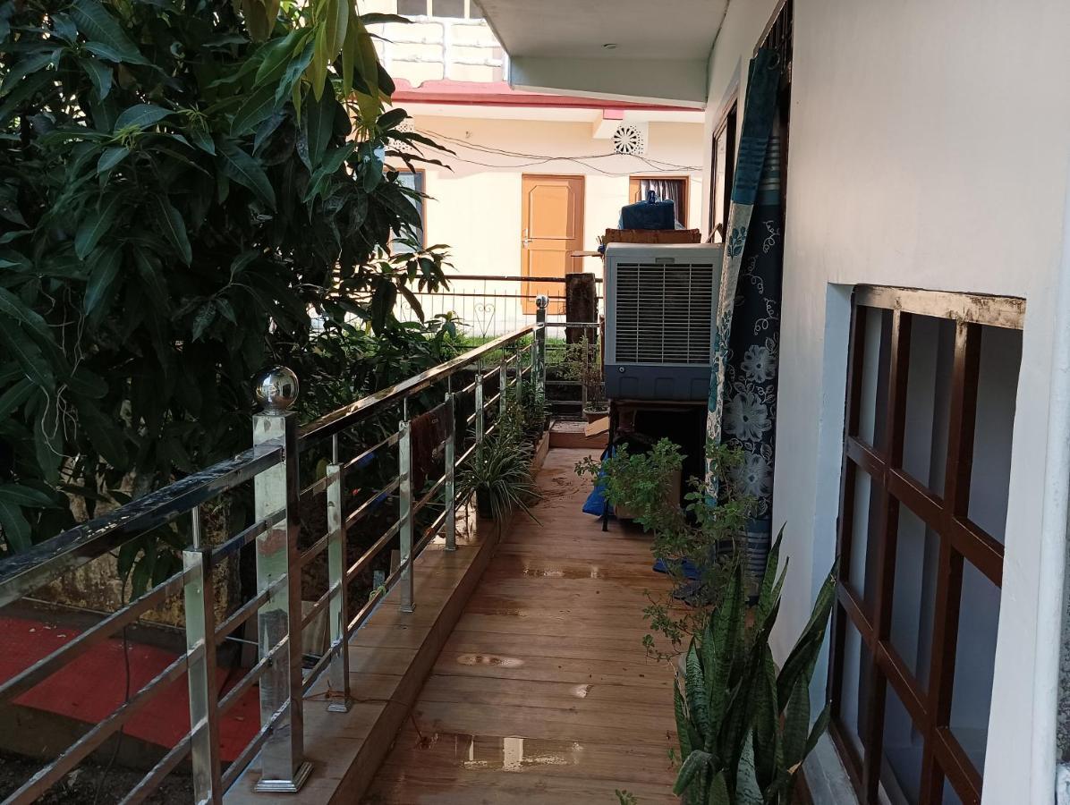 Crescent Moon Homestay Rishīkesh Exterior foto
