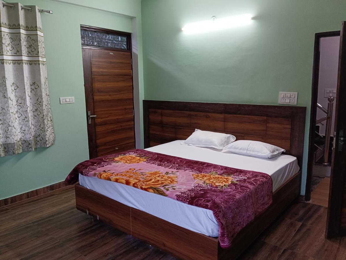 Crescent Moon Homestay Rishīkesh Exterior foto